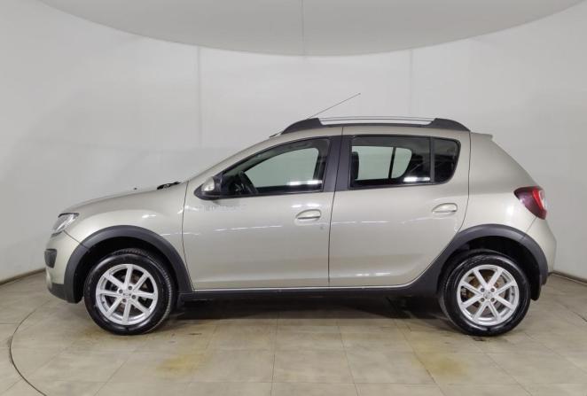 Renault Sandero II с пробегом 2015 года, цена 899 000 рублей, 95387 км, хэтчбек, Автокод Объявления