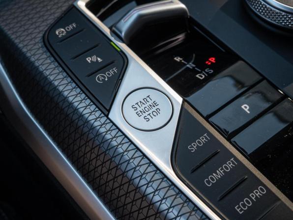 BMW 3 серии VII (G2x) Рестайлинг 2 с пробегом 2025 года, цена 6 200 000 рублей, 3128 км, седан, Автокод Объявления