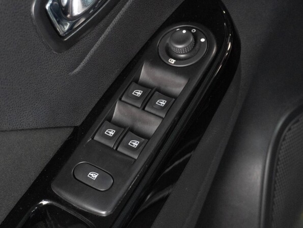 Renault Kaptur I с пробегом 2017 года, цена 1 639 000 рублей, 111510 км, внедорожник, Автокод Объявления