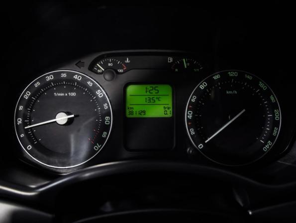 Skoda Octavia II (A5) с пробегом 2008 года, цена 319 000 рублей, 381128 км, лифтбек, Автокод Объявления
