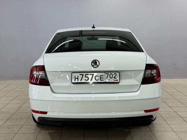 Skoda Octavia III (A7) Рестайлинг с пробегом 2018 года, цена 1 790 000 рублей, 122046 км, лифтбек, Автокод Объявления