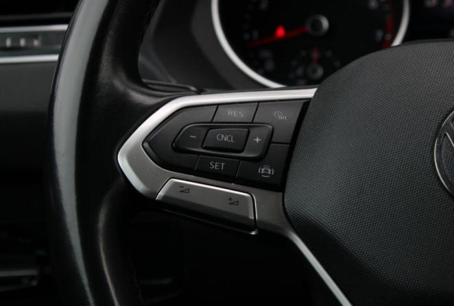 Volkswagen Tiguan II Рестайлинг с пробегом 2021 года, цена 2 795 000 рублей, 107388 км, внедорожник, Автокод Объявления