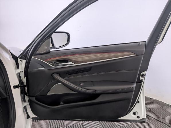 BMW 5 серии VII (G30/G31/G38) Рестайлинг с пробегом 2021 года, цена 5 190 000 рублей, 57680 км, седан, Автокод Объявления