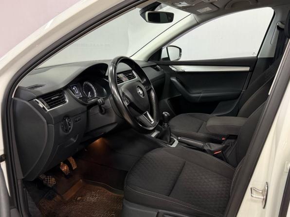 Skoda Octavia III (A7) с пробегом 2016 года, цена 1 310 000 рублей, 233525 км, лифтбек, Автокод Объявления
