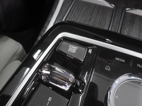 BMW 7 серии VII (G70) с пробегом 2022 года, цена 13 800 000 рублей, 35615 км, седан, Автокод Объявления
