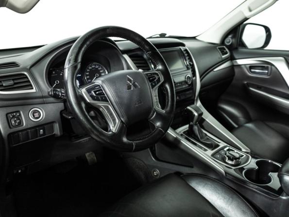 Mitsubishi Pajero Sport III с пробегом 2017 года, цена 3 099 585 рублей, 119000 км, внедорожник, Автокод Объявления