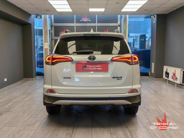 Toyota RAV4 IV (XA40) Рестайлинг с пробегом 2015 года, цена 2 218 000 рублей, 160000 км, внедорожник, Автокод Объявления
