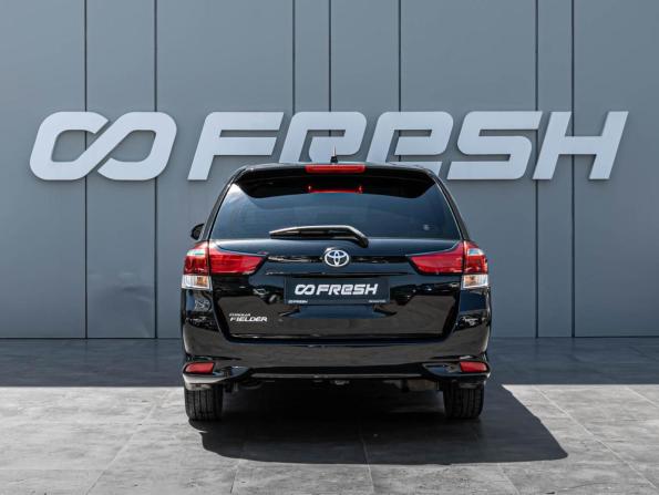 Toyota Corolla XI (E160 E170) Рестайлинг 2 с пробегом 2018 года, цена 1 180 000 рублей, 171766 км, универсал, Автокод Объявления