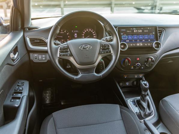 Hyundai Solaris II с пробегом 2019 года, цена 1 528 000 рублей, 65061 км, седан, Автокод Объявления