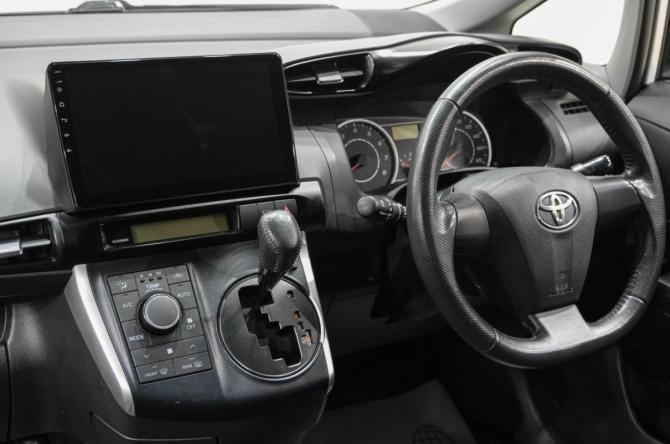 Toyota Wish II с пробегом 2011 года, цена 1 319 000 рублей, 183000 км, минивэн, Автокод Объявления