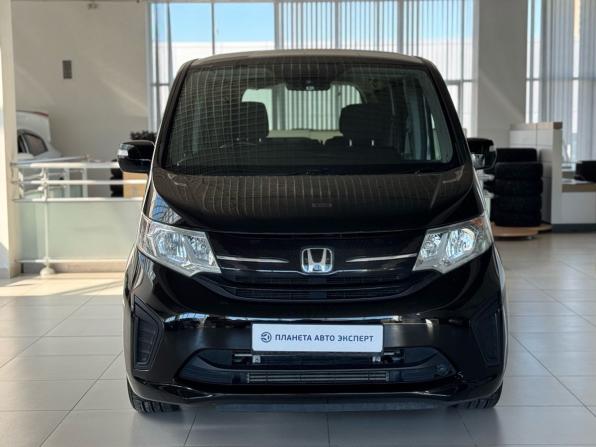 Honda Stepwgn V Рестайлинг с пробегом 2018 года, цена 1 789 000 рублей, 177270 км, минивэн, Автокод Объявления