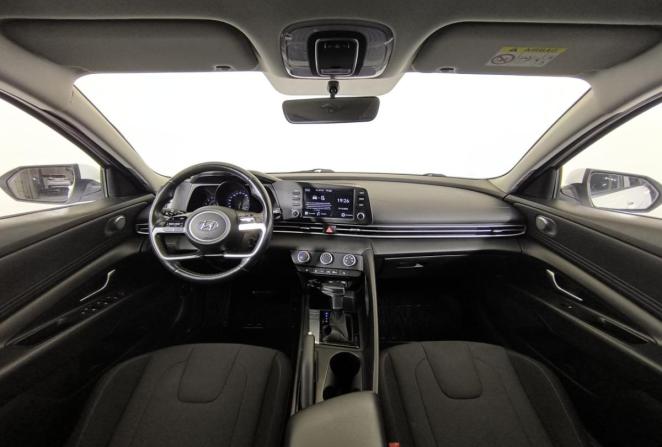Hyundai Elantra VII (CN7) с пробегом 2021 года, цена 1 765 000 рублей, 43182 км, седан, Автокод Объявления