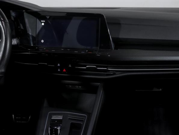 Volkswagen Golf VIII с пробегом 2021 года, цена 2 720 000 рублей, 39200 км, хэтчбек, Автокод Объявления