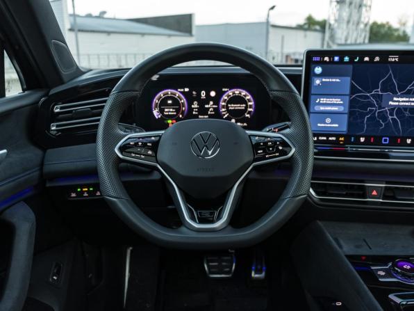 Volkswagen Tiguan III (China Market) с пробегом 2024 года, цена 4 618 000 рублей, 27800 км, внедорожник, Автокод Объявления