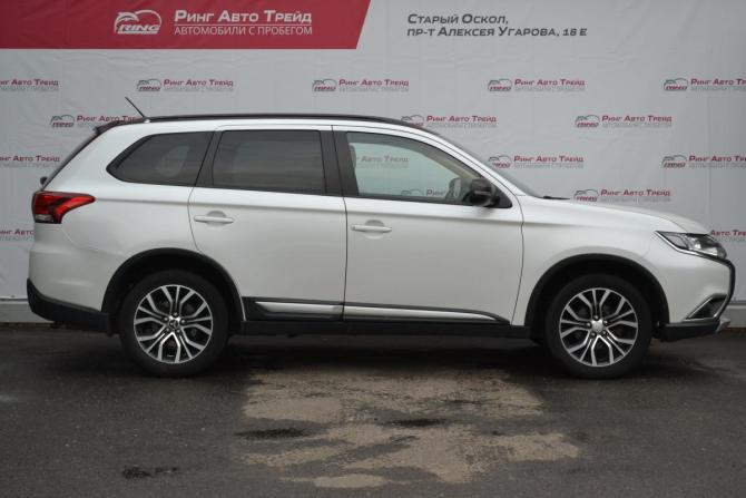 Mitsubishi Outlander III Рестайлинг 2 с пробегом 2016 года, цена 1 700 000 рублей, 229189 км, внедорожник, Автокод Объявления