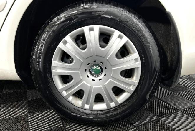 Skoda Octavia II (A5) Рестайлинг с пробегом 2013 года, цена 850 000 рублей, 212590 км, лифтбек, Автокод Объявления