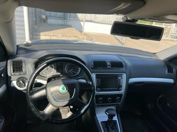 Skoda Octavia II (A5) Рестайлинг с пробегом 2011 года, цена 1 040 000 рублей, 173530 км, лифтбек, Автокод Объявления