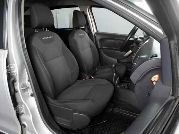 Renault Logan II Рестайлинг с пробегом 2019 года, цена 869 000 рублей, 103552 км, седан, Автокод Объявления