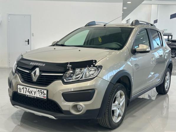 Renault Sandero II с пробегом 2015 года, цена 900 000 рублей, 75850 км, хэтчбек, Автокод Объявления