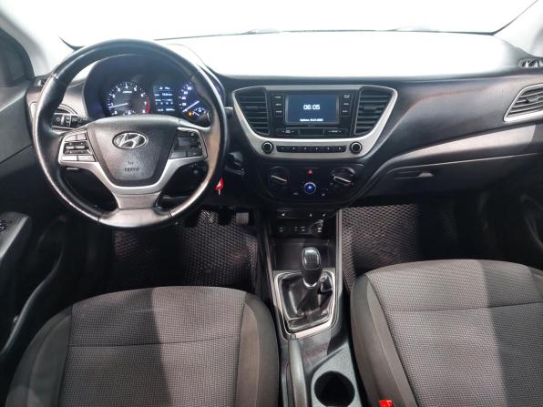 Hyundai Solaris II с пробегом 2018 года, цена 1 230 000 рублей, 86000 км, седан, Автокод Объявления