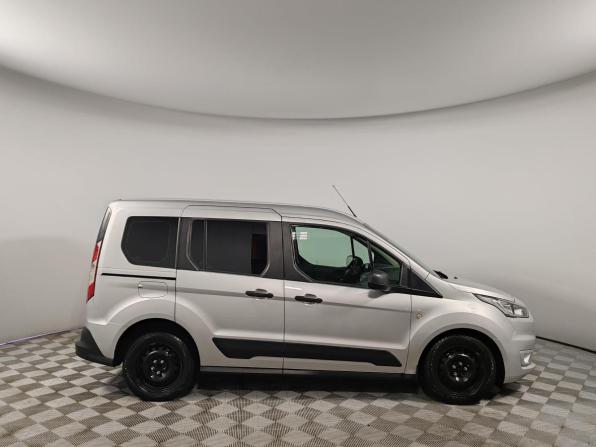 Ford Tourneo Connect II Рестайлинг с пробегом 2019 года, цена 1 699 000 рублей, 113266 км, компактвэн, Автокод Объявления