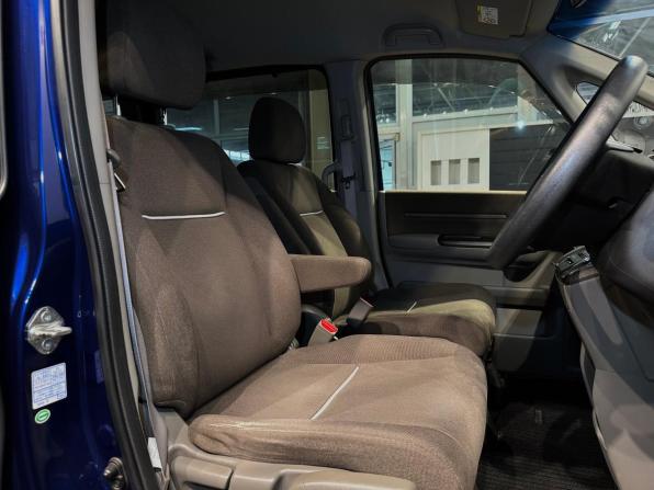 Honda Stepwgn V с пробегом 2015 года, цена 1 603 000 рублей, 149169 км, минивэн, Автокод Объявления