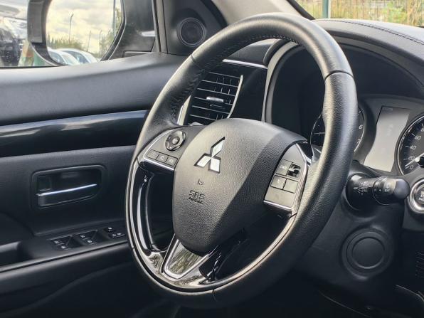 Mitsubishi Outlander III Рестайлинг 3 с пробегом 2021 года, цена 1 909 000 рублей, 56074 км, внедорожник, Автокод Объявления