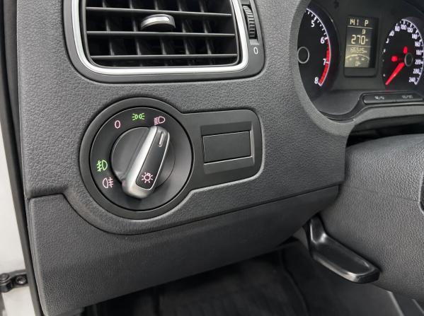 Volkswagen Polo V Рестайлинг с пробегом 2018 года, цена 1 250 000 рублей, 128628 км, седан, Автокод Объявления