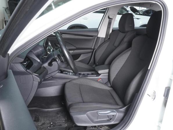 Skoda Octavia IV (A8) с пробегом 2021 года, цена 2 000 000 рублей, 77612 км, лифтбек, Автокод Объявления