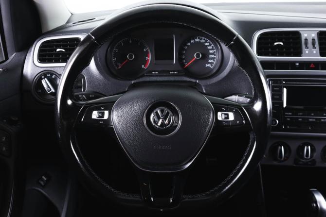 Volkswagen Polo V Рестайлинг с пробегом 2016 года, цена 949 000 рублей, 221000 км, седан, Автокод Объявления