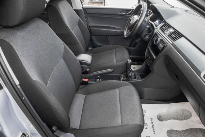 Skoda Rapid I с пробегом 2016 года, цена 1 049 000 рублей, 95000 км, лифтбек, Автокод Объявления