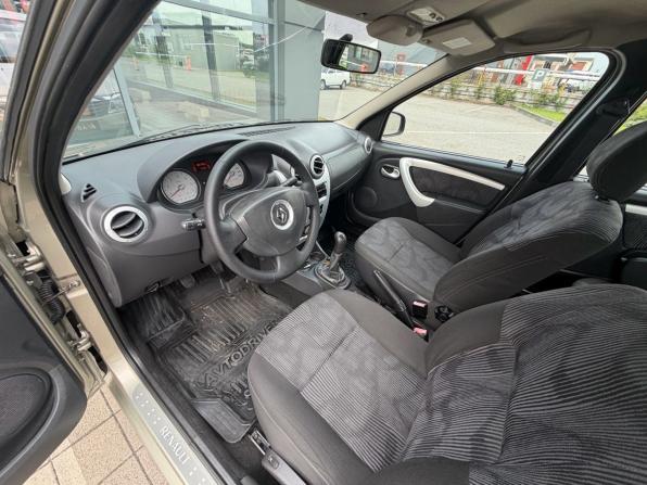 Renault Logan I Рестайлинг с пробегом 2010 года, цена 695 000 рублей, 80701 км, седан, Автокод Объявления