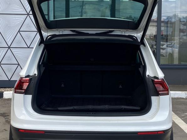 Volkswagen Tiguan II с пробегом 2018 года, цена 2 199 000 рублей, 135361 км, внедорожник, Автокод Объявления