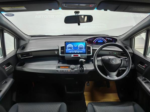 Honda Freed I с пробегом 2011 года, цена 1 299 000 рублей, 118000 км, компактвэн, Автокод Объявления