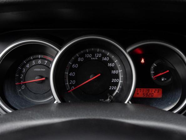 Nissan Tiida I Рестайлинг с пробегом 2011 года, цена 900 000 рублей, 171191 км, хэтчбек, Автокод Объявления
