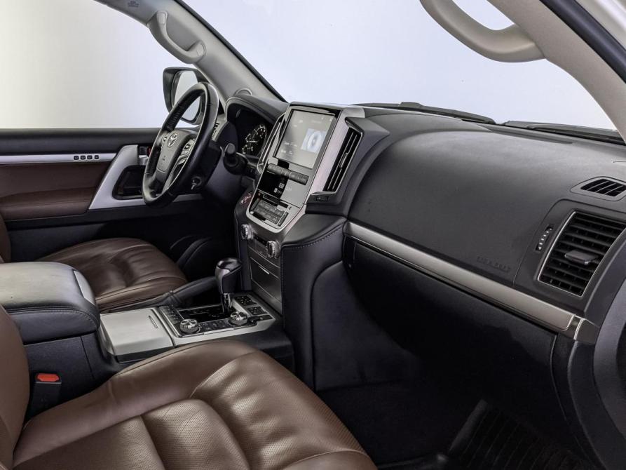 Toyota Land Cruiser 200 Series Рестайлинг 2 Москва  - изображение 13