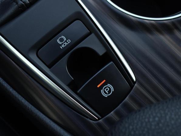 Toyota Camry VIII (XV70) с пробегом 2019 года, цена 2 970 000 рублей, 182600 км, седан, Автокод Объявления