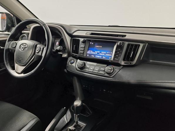 Toyota RAV4 IV (XA40) Рестайлинг с пробегом 2018 года, цена 2 599 000 рублей, 98837 км, внедорожник, Автокод Объявления