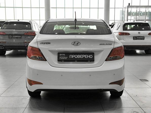 Hyundai Solaris I Рестайлинг с пробегом 2015 года, цена 980 000 рублей, 107600 км, седан, Автокод Объявления