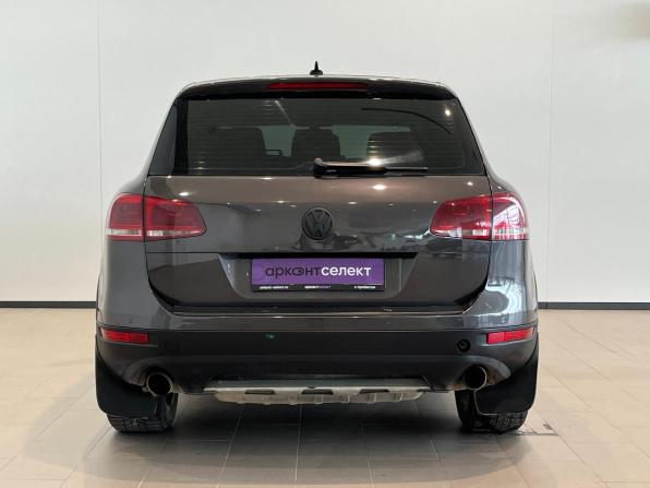 Volkswagen Touareg II с пробегом 2010 года, цена 1 750 000 рублей, 241319 км, внедорожник, Автокод Объявления