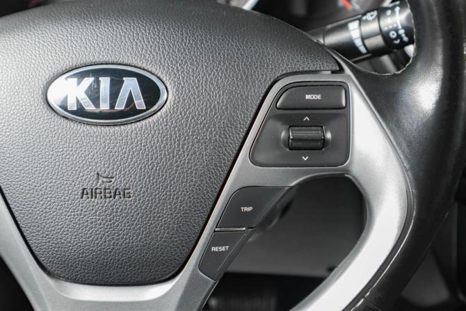 Kia Rio III Рестайлинг с пробегом 2015 года, цена 1 279 000 рублей, 81000 км, седан, Автокод Объявления