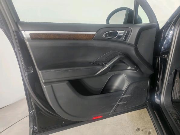 Porsche Cayenne II (958) с пробегом 2014 года, цена 2 370 000 рублей, 183938 км, внедорожник, Автокод Объявления