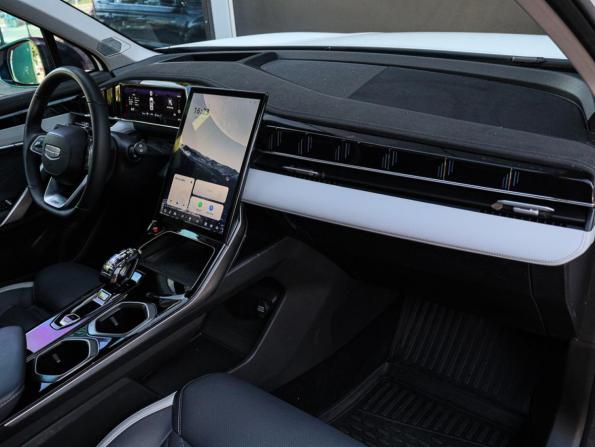 Geely Atlas II с пробегом 2024 года, цена 3 090 000 рублей, 18869 км, внедорожник, Автокод Объявления