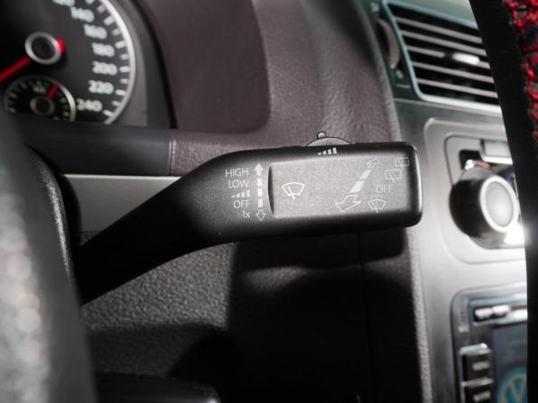 Volkswagen Touran I Рестайлинг 2 с пробегом 2011 года, цена 737 000 рублей, 231334 км, компактвэн, Автокод Объявления