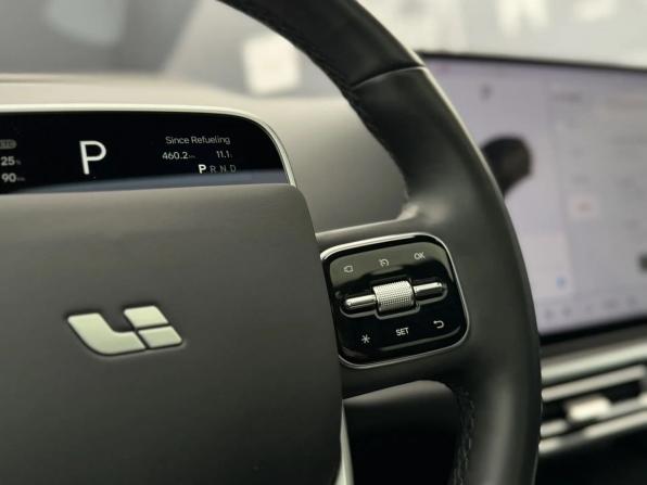 Li Auto (Lixiang) L7 I с пробегом 2023 года, цена 5 649 000 рублей, 27889 км, внедорожник, Автокод Объявления