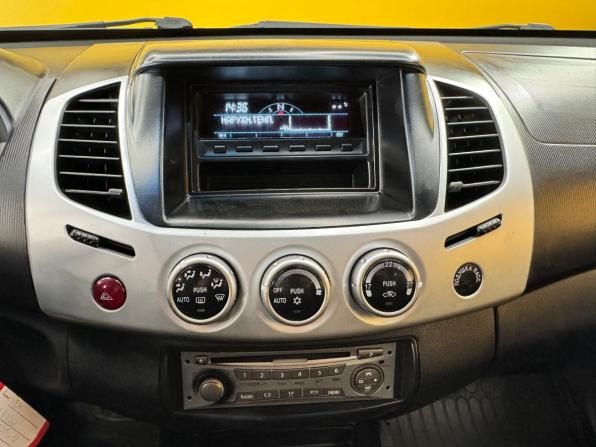 Mitsubishi L200 IV Рестайлинг с пробегом 2014 года, цена 1 299 000 рублей, 253421 км, пикап, Автокод Объявления