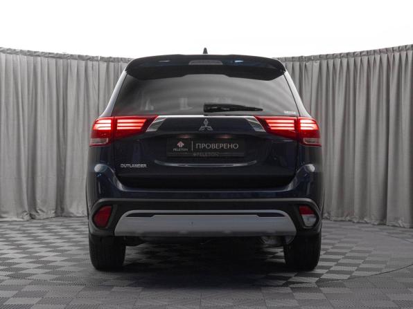 Mitsubishi Outlander III Рестайлинг 3 с пробегом 2021 года, цена 2 490 000 рублей, 98237 км, внедорожник, Автокод Объявления