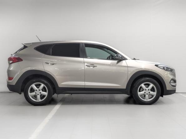 Hyundai Tucson III с пробегом 2016 года, цена 1 800 000 рублей, 91087 км, внедорожник, Автокод Объявления
