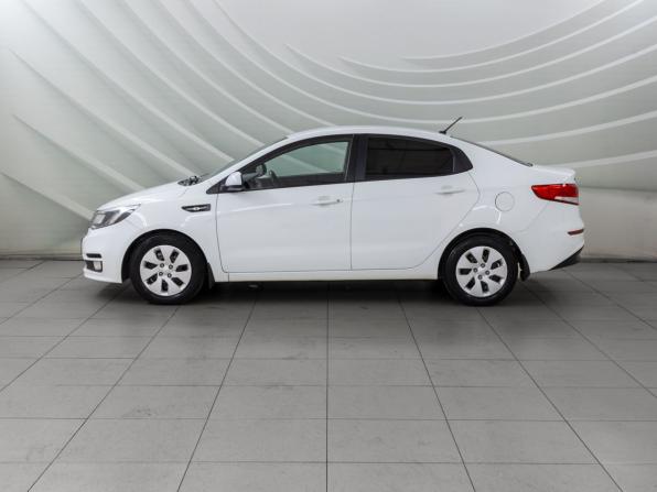 Kia Rio III Рестайлинг с пробегом 2016 года, цена 908 000 рублей, 198060 км, седан, Автокод Объявления
