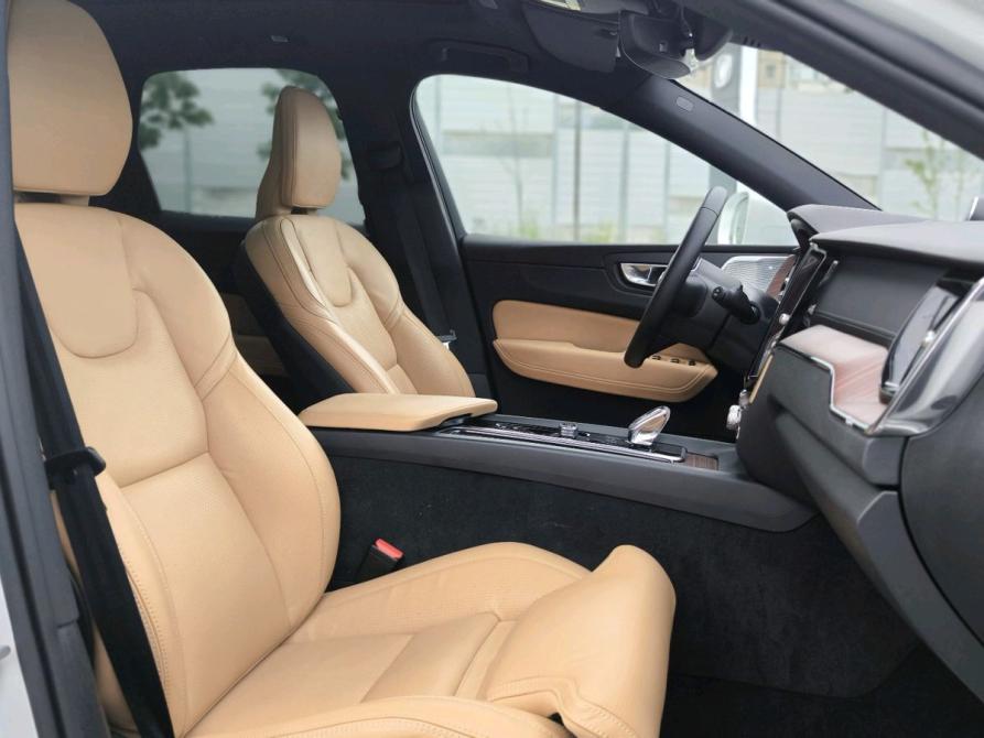 Volvo XC60 II Рестайлинг Санкт-Петербург  - изображение 15